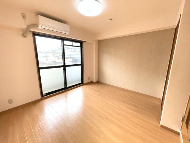 シャトルウエスト ( 近畿大学 一人暮らし )の洋室