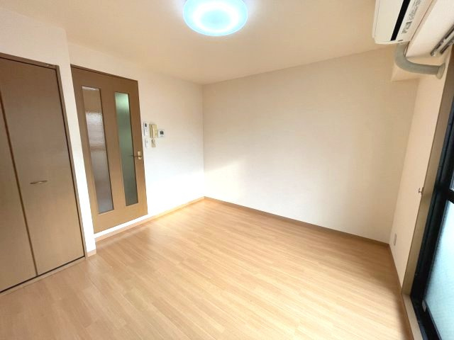 シャトルウエスト ( 近畿大学 一人暮らし )の洋室