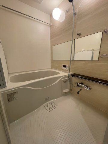 アドバンス名古屋シュテルンの浴室