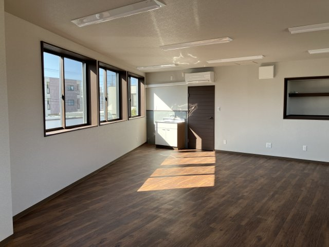 江原町テナントの内装