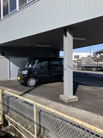 江原町テナントの駐車場