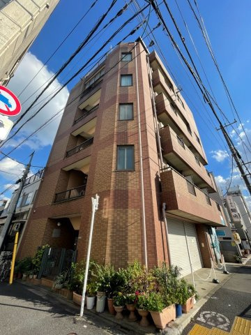 メゾンシュリーの外観