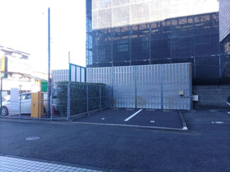 ★敷地内駐車場★（空き状況・使用料等詳細はご確認下さい）