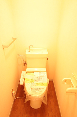 洗浄便座付きトイレです。