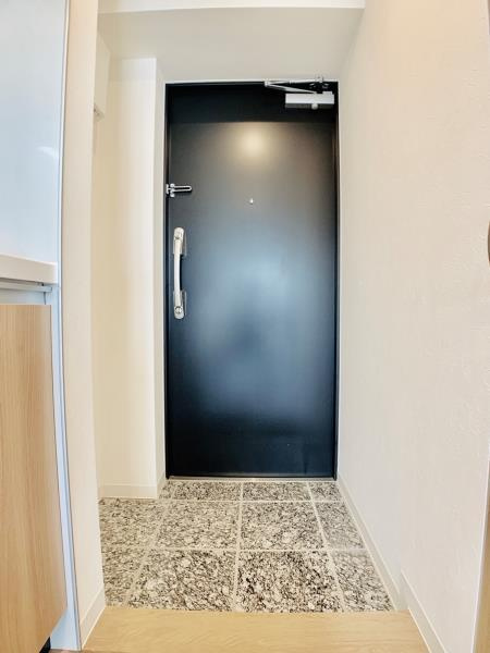 マインズ・コム白金の玄関