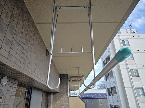 ライオンズシティ豊田のバルコニー|物干し金物