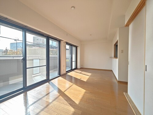 ライオンズシティ豊田の居間・リビング|LDK15.3畳