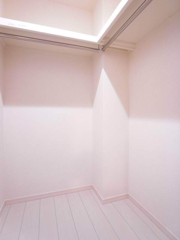 リブリ・根岸 CEREZOの収納