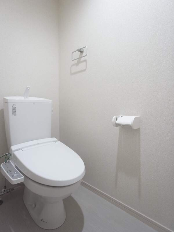 リブリ・根岸 CEREZOのトイレ