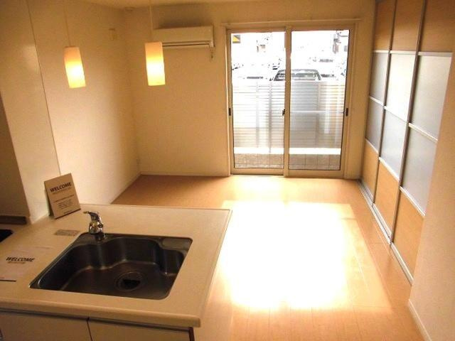 メゾンドゥベルデュールの居間・リビング