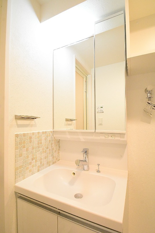 ステージグランデ本千葉の洗面所|※タイプ異なります