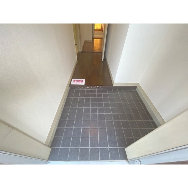 アーバンハイムサカイ　Ａ棟　Ｂ棟の玄関