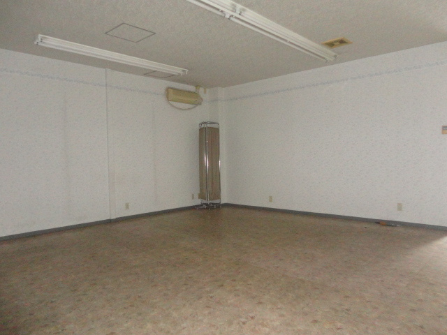 香芝市西真美２丁目の店舗一部の内装