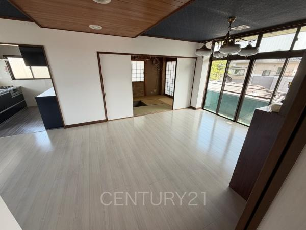 前橋市昭和町中古住宅の居間・リビング