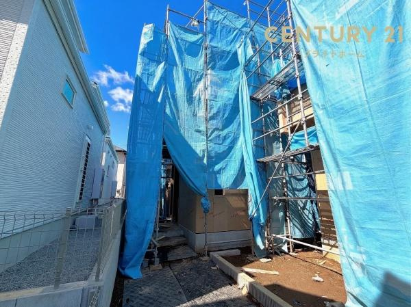 横浜市瀬谷区橋戸３丁目の新築一戸建の外観|同仕様物件もご案内をさせて頂きます。
お車でご自宅まで送迎承ります。