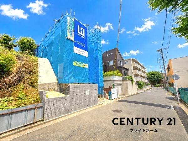横浜市青葉区もえぎ野の新築一戸建の前面道路含む現地写真|同仕様物件のご案内をさせて頂きます。
お車でご自宅まで送迎承ります。