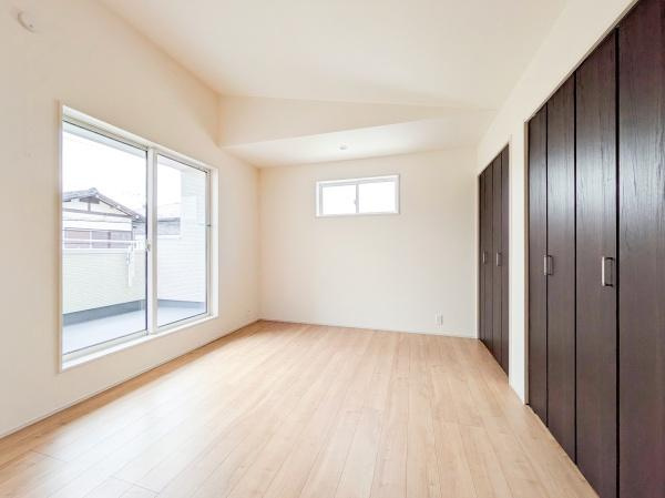 横浜市瀬谷区橋戸３丁目の新築一戸建の洋室|落ち着きのある洋室です！
休日はこちらでおくつろぎ下さい♪