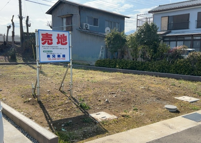 【外観】 | 家を建てる前提で土地を探している場合、地盤の丈夫さは譲れない条件の一つです。地盤が脆弱だと追加工事が必要となります。また、過去に地盤沈下や液状化現象を起こした土地は、できるだけ避けた方がいいでしょう。