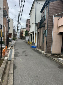 【前面道路含む現地写真】