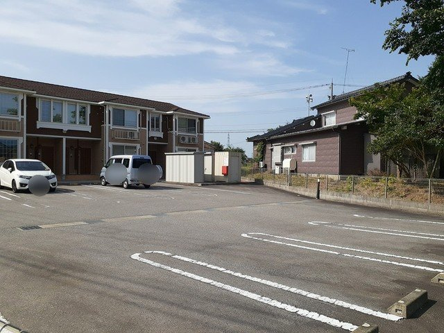 アル・シエラの駐車場|駐車場完備です