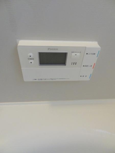 三軒家西１丁目貸家の浴室