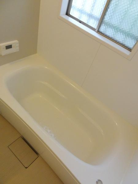 三軒家西１丁目貸家の浴室