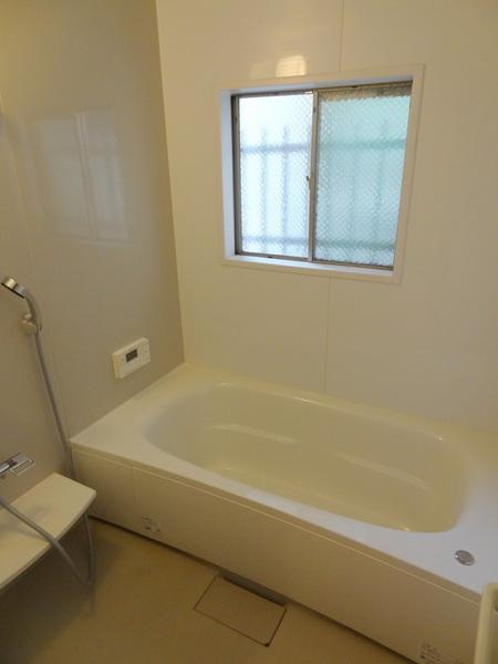 三軒家西１丁目貸家の浴室