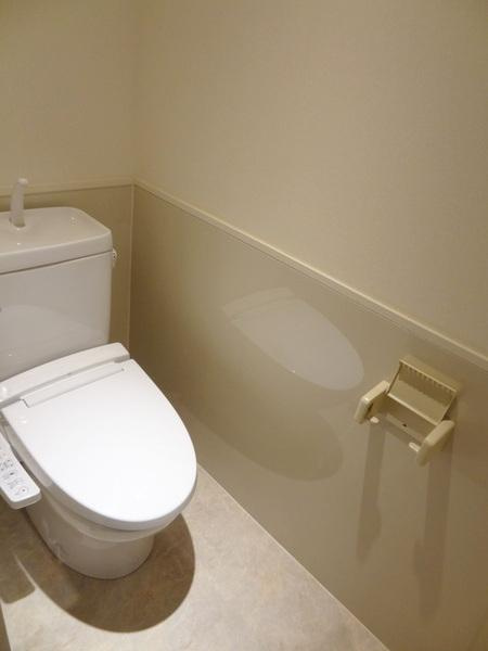 三軒家西１丁目貸家のトイレ