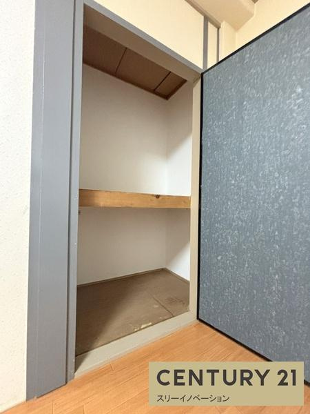 下谷ビルの収納|★奥行ある収納★