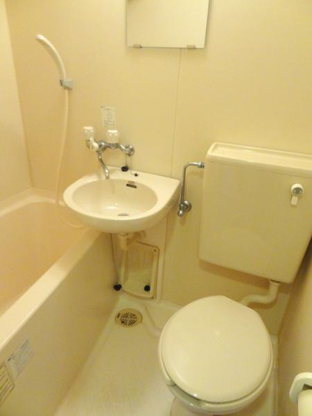 セレストパレの洗面所|★広めのユニットバス★