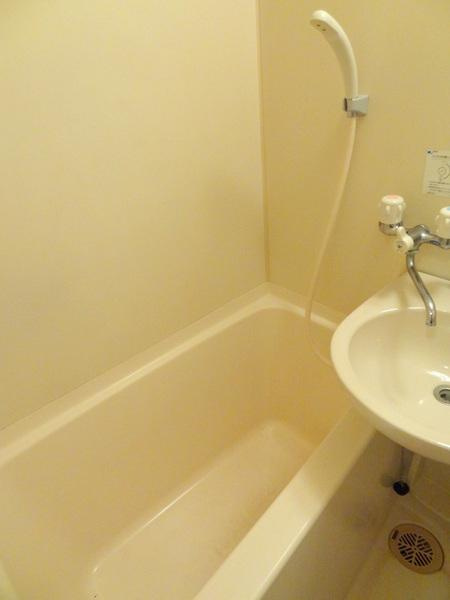 セレストパレの浴室|★シャワー付き★