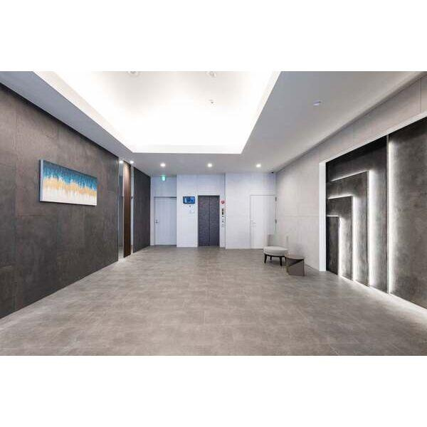 フロンティアタワー九条3のエントランス