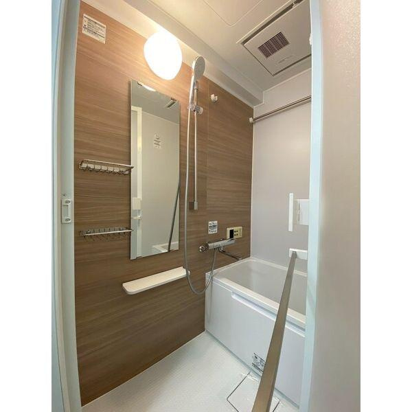 フロンティアタワー九条3の浴室