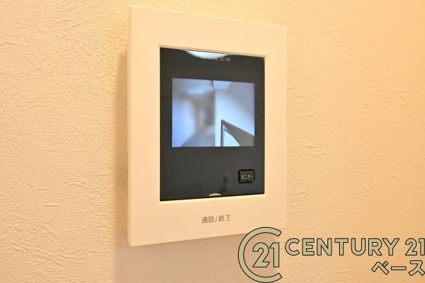 グリーンコーポ橿原の内装|■現地撮影写真■ＴＶモニター付きインターホンで防犯対策もバッチリ！来客も一目でわかり安心です！