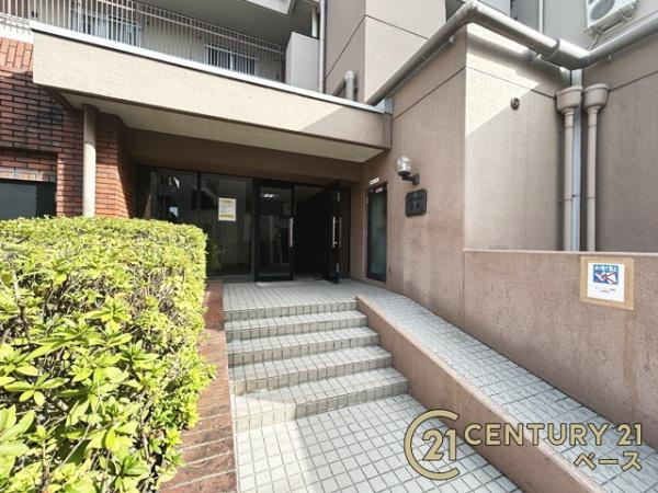 グリーンコーポ橿原のエントランス|■現地外観写真■こちらは正面出入口です！