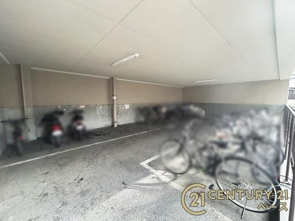 グリーンコーポ橿原のその他共用部分|■現地撮影写真■こちらは駐輪場です！
