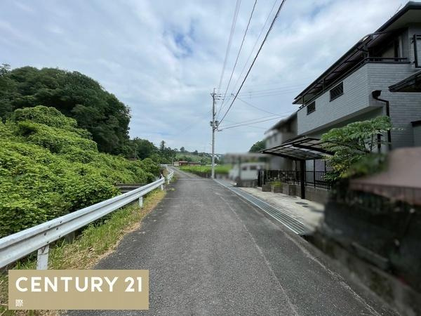 隅田町河瀬　中古戸建の前面道路含む現地写真