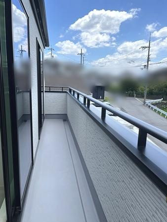 リーブルガーデン龍田 １号棟 ／新築一戸建のバルコニー|■現地撮影写真■日当たりのよいバルコニー！洗濯物もよく乾きます！