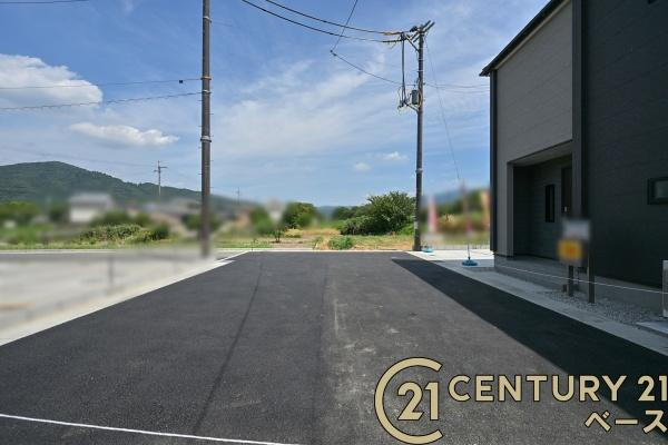 リーブルガーデン三輪 １号棟 ／新築一戸建の前面道路含む現地写真|■現地撮影写真■前面道路約４ｍでお車の出し入れも楽々！