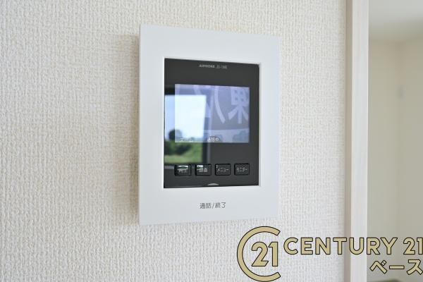 リーブルガーデン三輪 １号棟 ／新築一戸建の内装|■現地撮影写真■ＴＶモニター付きインターホンで防犯対策もバッチリ！来客も一目でわかり安心です！