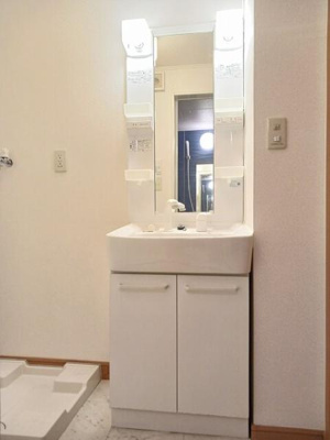 【洗面所】 | シュティル　ブリーゼＢ