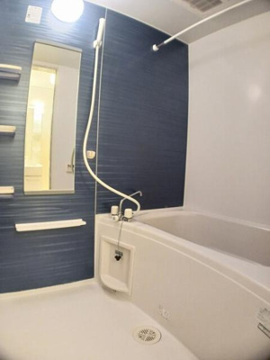 【浴室】 | シュティル　ブリーゼＢ