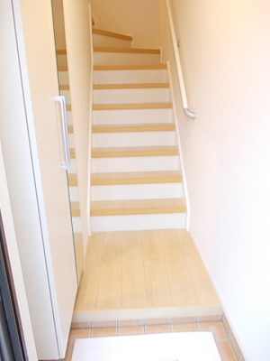 【玄関】 | 北ウィング