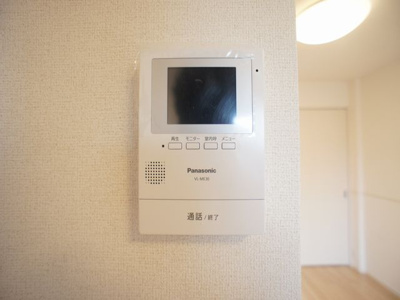 【セキュリティ】 | カーサアリエッタ | 訪問者の確認ができるTVドアホン付きです♪