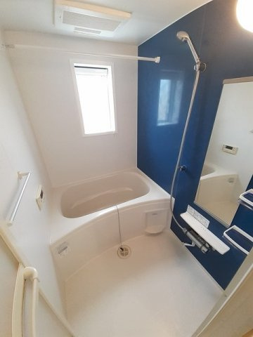 ピュアータウンクルメⅡの浴室