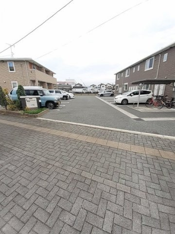 ピュアータウンクルメⅡの駐車場