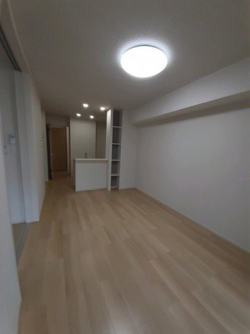 メゾンネージュⅡ番館の居間・リビング