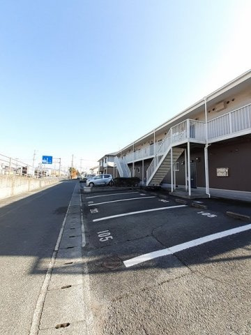 六田アパートＨＡＭＡＤＡの駐車場