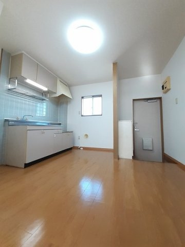 六田アパートＨＡＭＡＤＡの居間・リビング