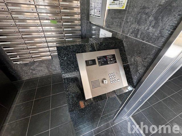 センターポイント吉志部のエントランス|建物の内部です